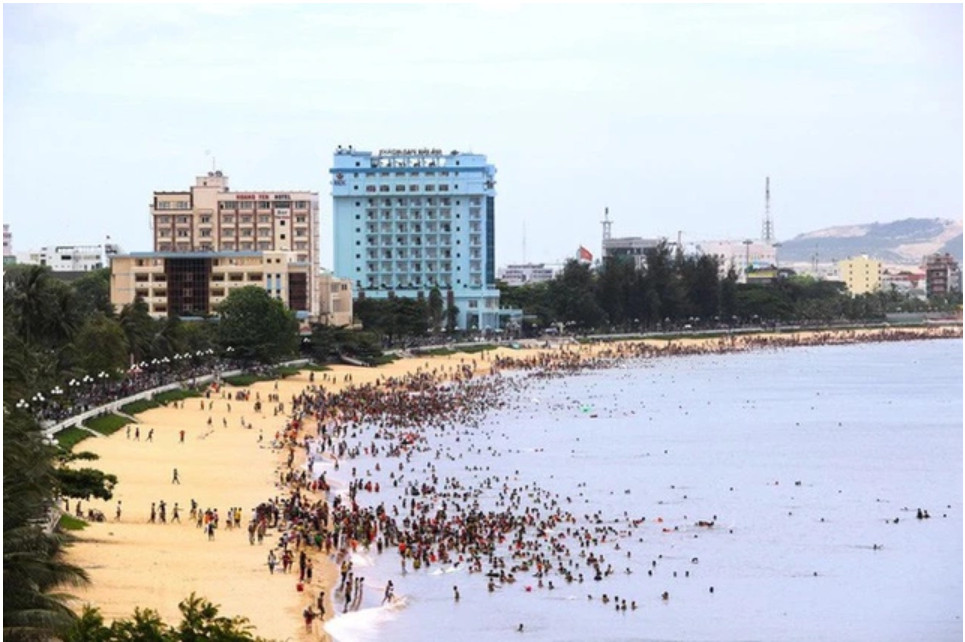 binh dinh xay dung khu giai tri dem 300 ti dong ben bo bien quy nhon