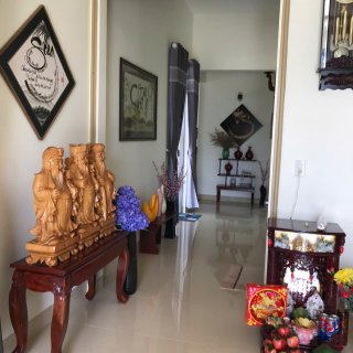 Nhà Nhơn Hưng diện tích gần 900m2