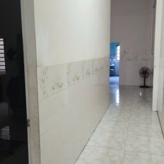 Nhà 2 tầng MT LLQ